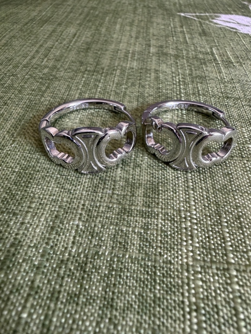 Fashion Silver Tone Hoop Earrings with Cutout Motif